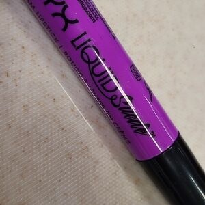 NYX Liquid Suede Lipstick - Bold Purple - Run The World